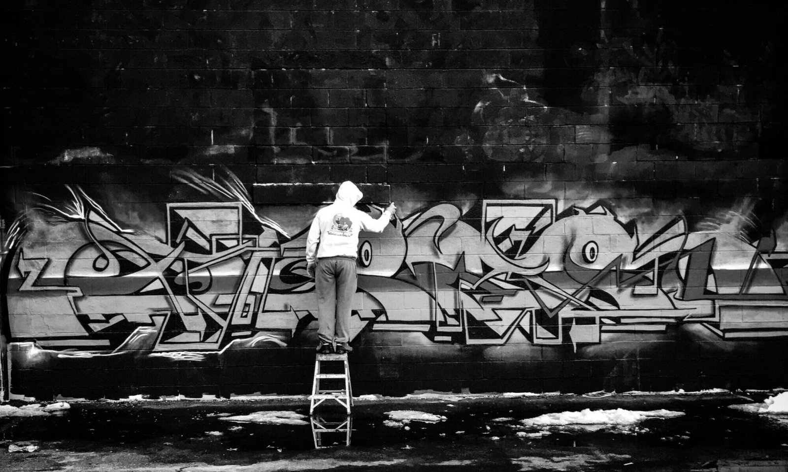 grafiti en blanco y negro